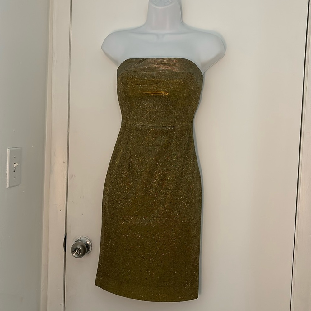 Sold in live show - Picture 1 of 4